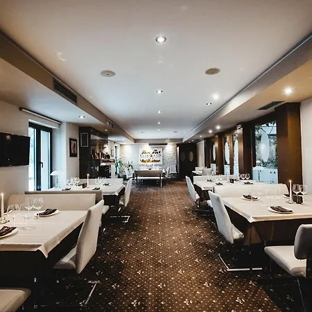 Ekaterina Hotel 3*